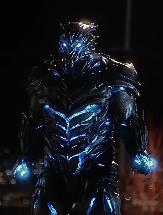 What makes Savitar so powerful