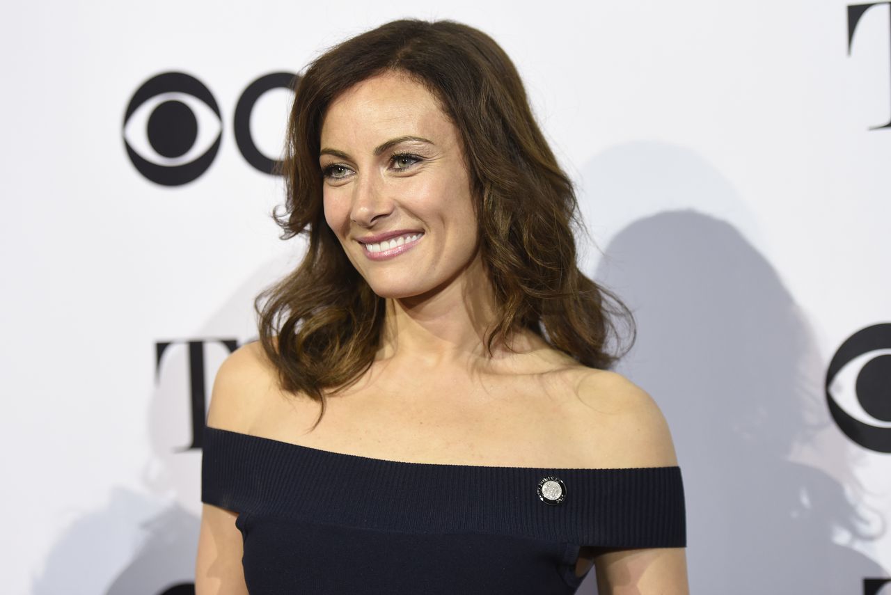 For which roles did Laura Benanti receive wide acclamation