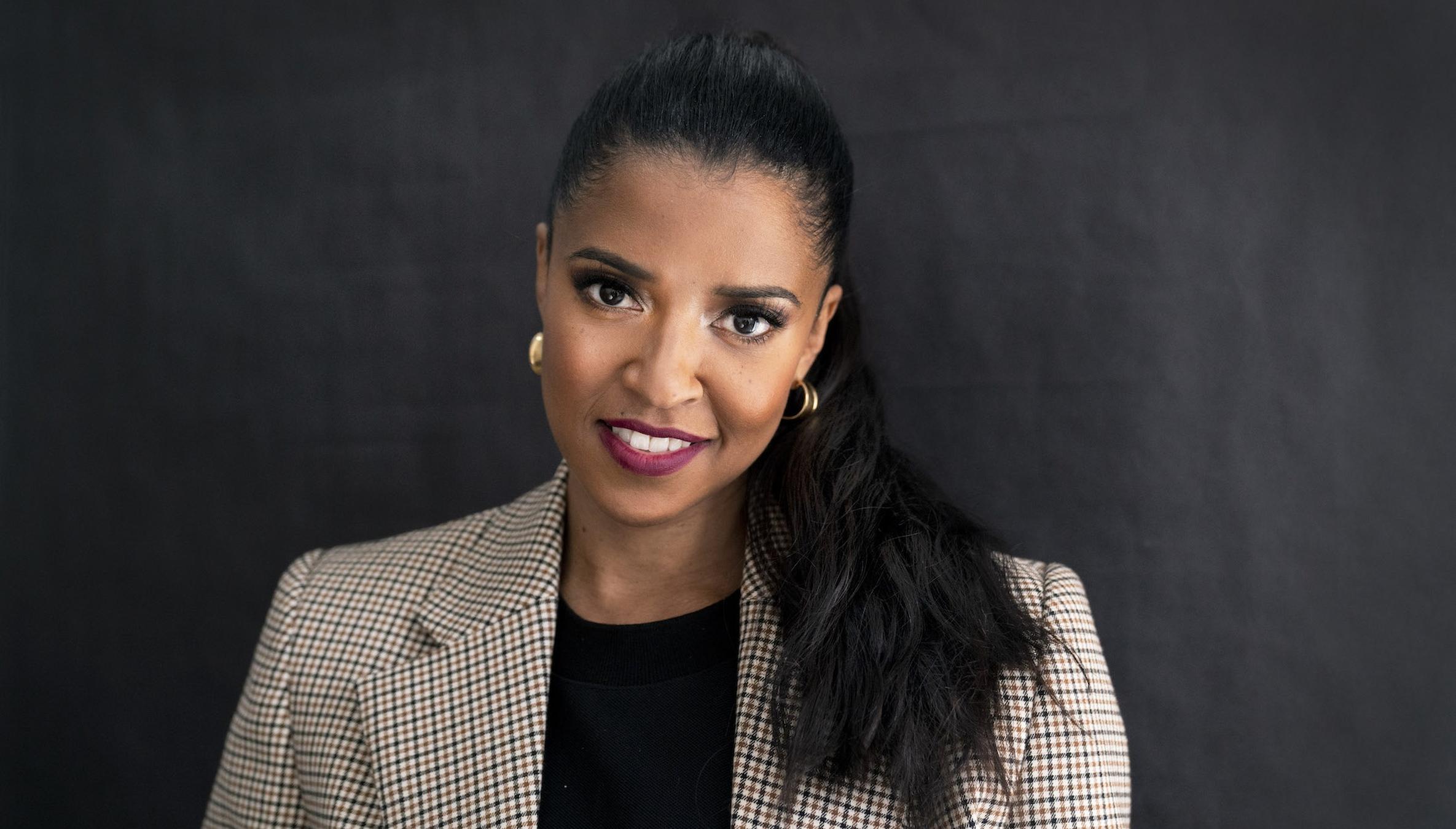 How was Renée Elise Goldsberry’s early life