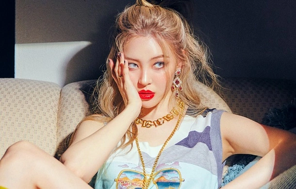 How was Sunmi's glamourous comeback in the music industry