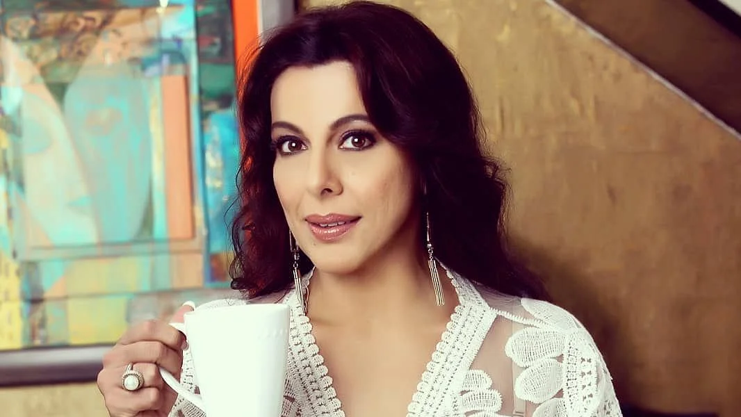 What experiences has Pooja Bedi gained in the Television industry