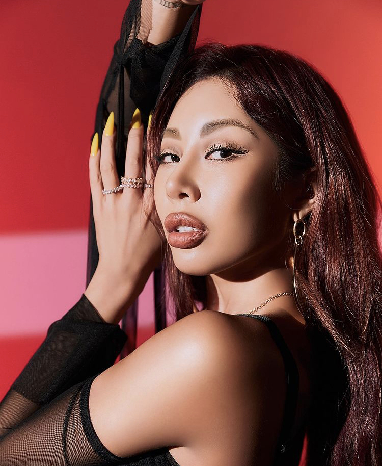 What has Jessi accomplished in the music industry