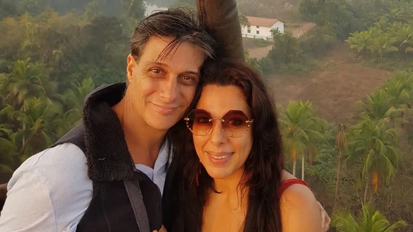 Who was married to Pooja Bedi and what else has Pooja accomplished