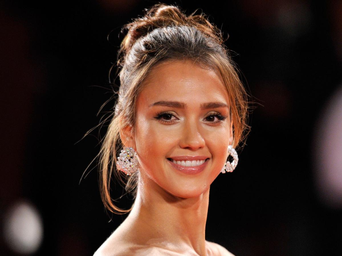 How did Jessica Alba earn a far-reaching reputation in the acting industry