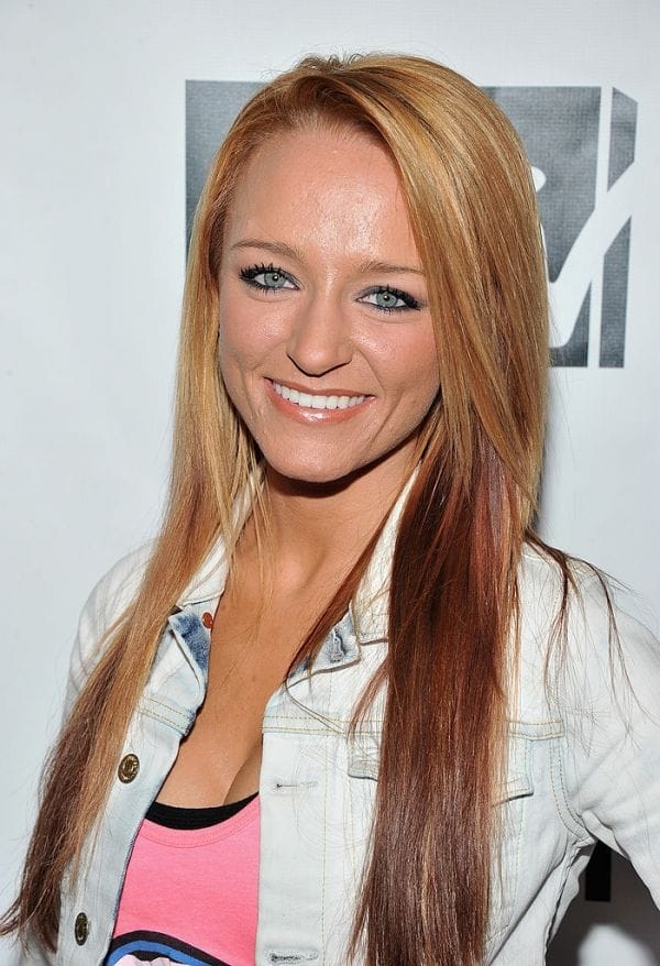 What do we know about Maci Bookout's educational qualifications