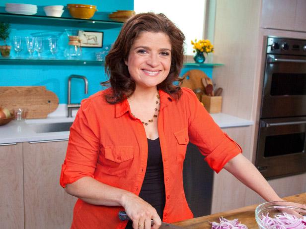 What do we know about Alex Guarnaschelli's career